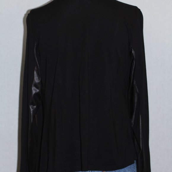 Happening In The Present Black Jacket - Picture 11 of 12